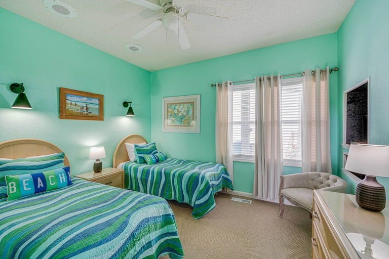 Bedroom 3, Grand Seaside Escape w/ Direct Beach Access!, Currituck