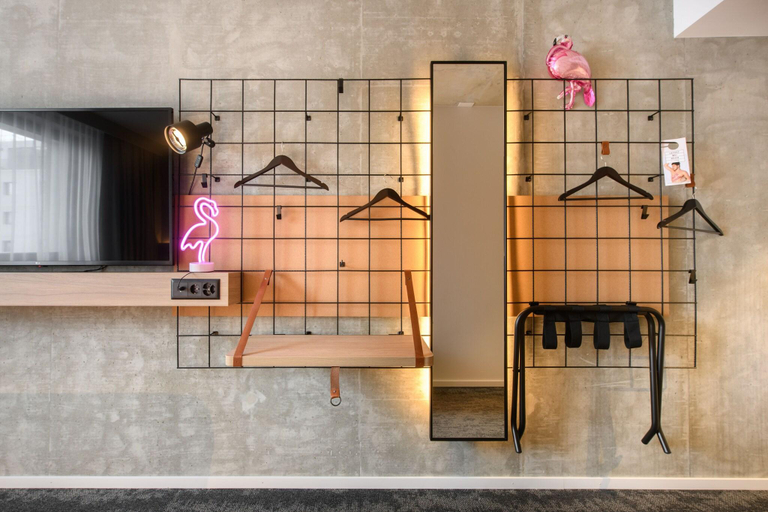 Bedroom 4, Moxy Sion, Sion