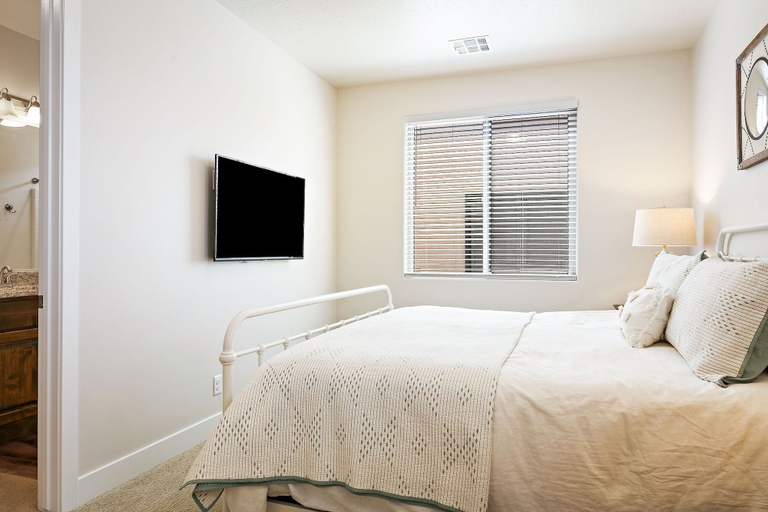 Bedroom 3, Fun Times & Tan Lines by RedAwning, Washington
