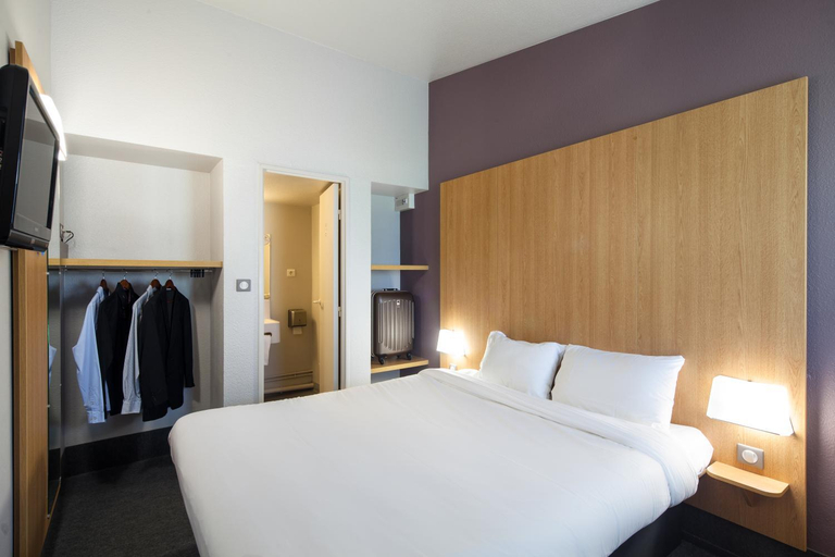 Bedroom 2, B&B HOTEL Troyes Barberey, Aube