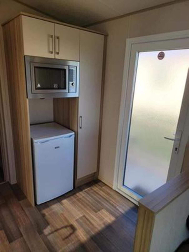 Others 4, Budget 3-bed Caravan in Tunstall, Hull, East Riding of Yorkshire