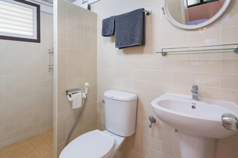 Bathroom 4