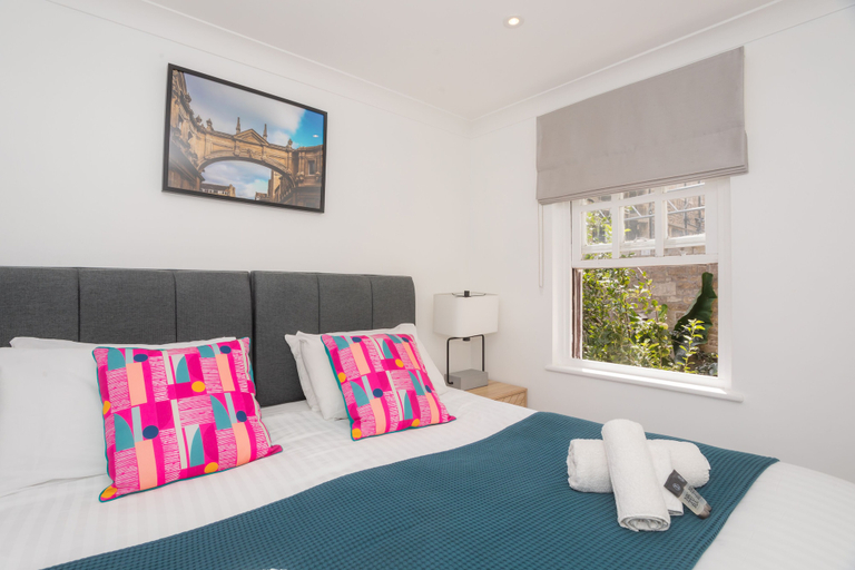 Bedroom 2, Crescent Mews, Bath and North East Somerset