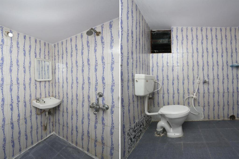 Bathroom, Goroomgo Nandan Residency Bhubaneswar, Cuttack