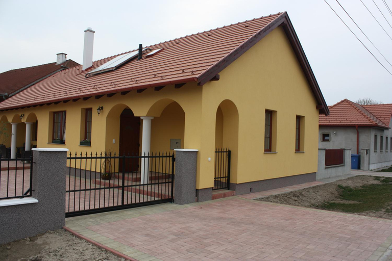 Others 3, Kiserdo Vendeghaz, Mosonmagyaróvár