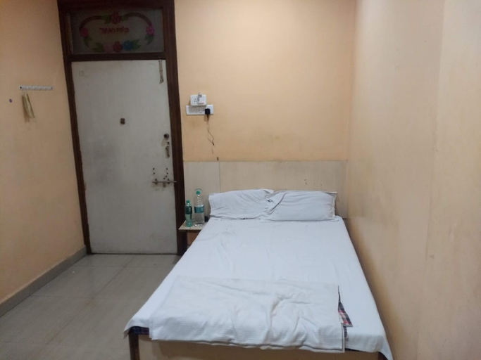 Bedroom 2, Hotel Thakur Jii Bhopal, Bhopal