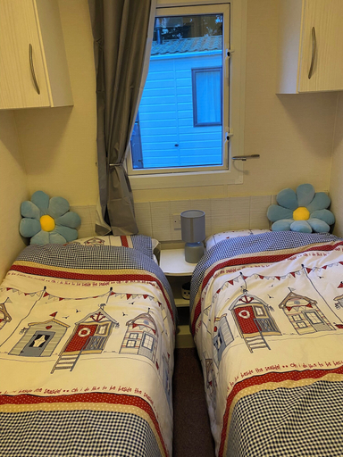 Bedroom 2, Immaculate 3-bed Caravan 10mins From Gt Yarmouth, Norfolk
