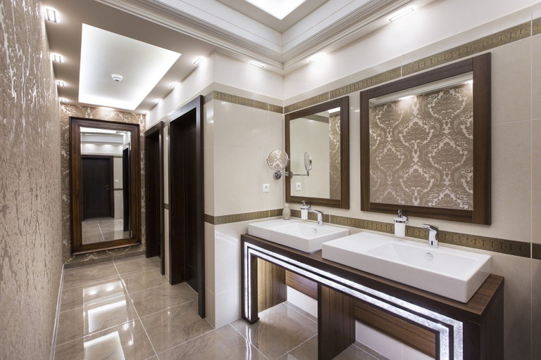 Bathroom 4, Hotel Dvorana, Karlovy Vary