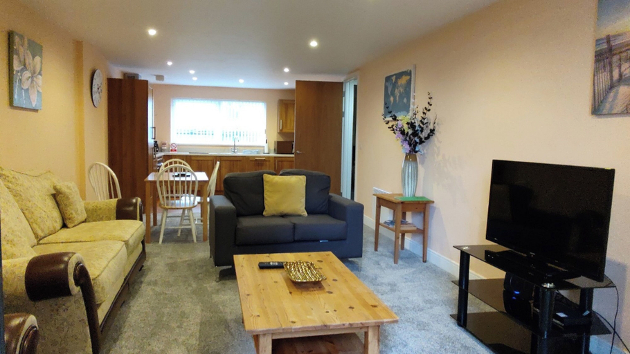 Others 4, Meridian Bay Apartment, Swansea