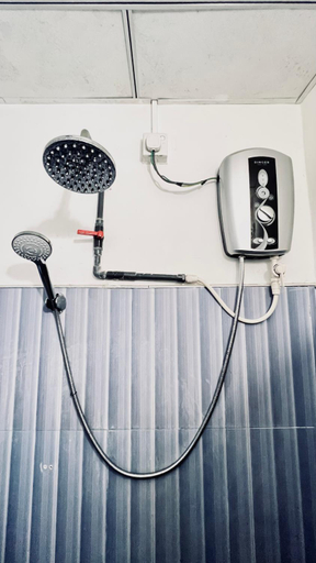 Bathroom 3, Lal Home Stay, Dambulla