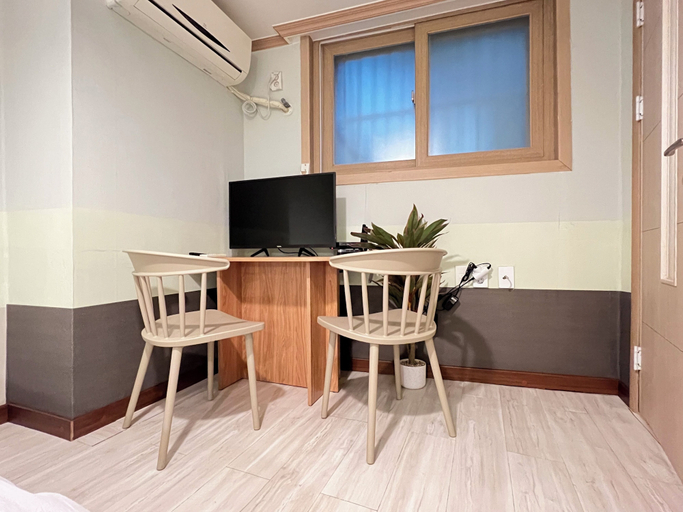 Others 4, Jnineguesthouse, Jung