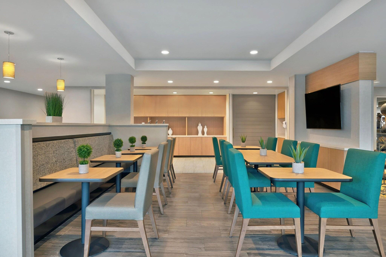 Food & Drinks 5, Towneplace Suites By Marriott Sacramento Elk Grove, Sacramento
