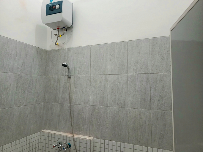 Bathroom 4