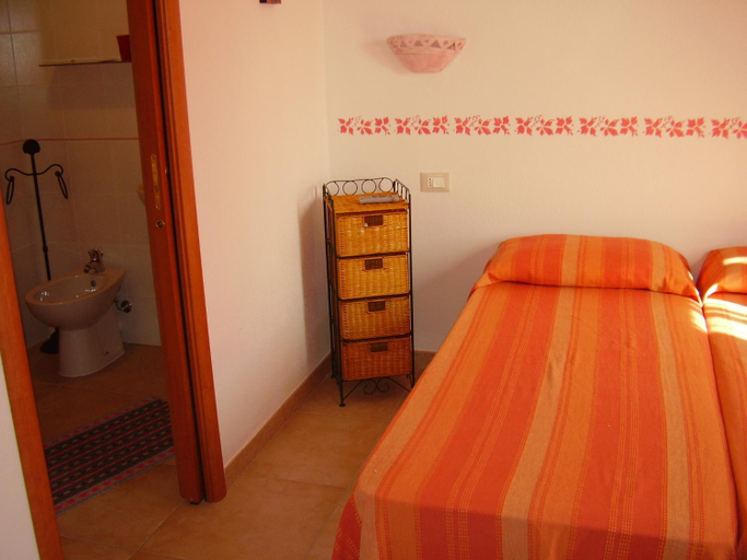 Bedroom 2, Agriturismo Cuile de Molino, Sassari