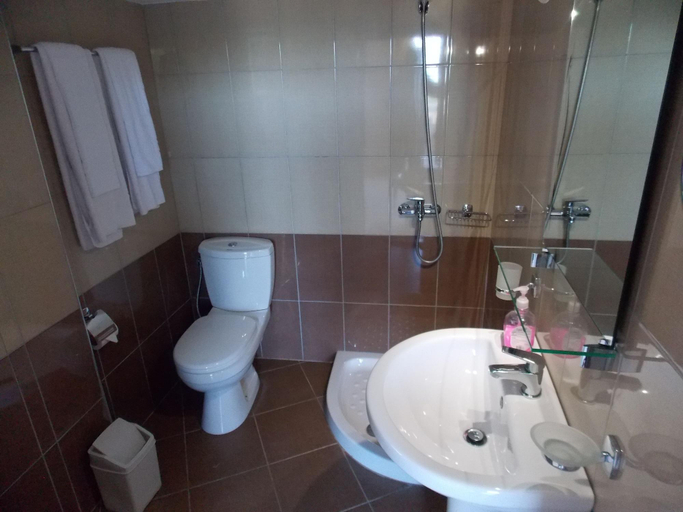 Bathroom 3, Relax Apts Saranda, Sarandës
