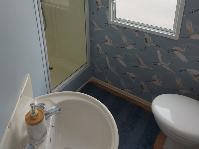 Bathroom, Dog Friendly Caravan on the Northumberian Coast, North Tyneside