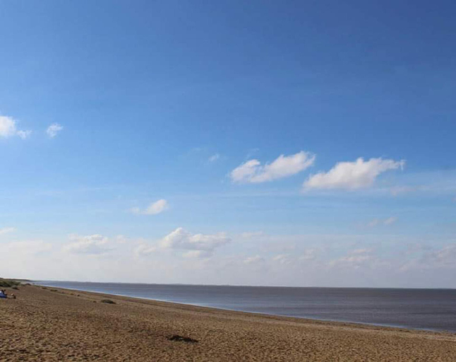 Others 5, Caravan - Sleeps 8 - Decking - Pets Ok - Parking, Cambridgeshire