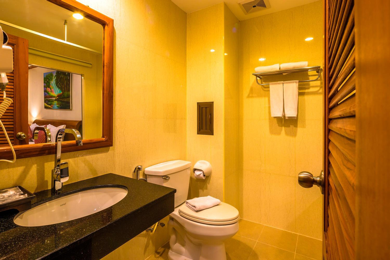 Bathroom 4
