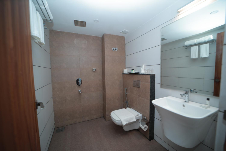 Bathroom, Nesma Palace, Kannur