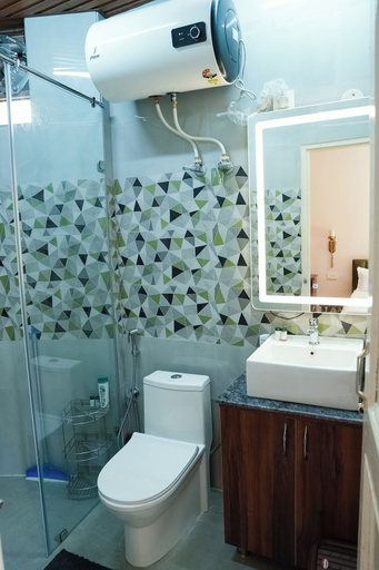 Bathroom 3, Ketav's Ayush Health Paradise, Kangra