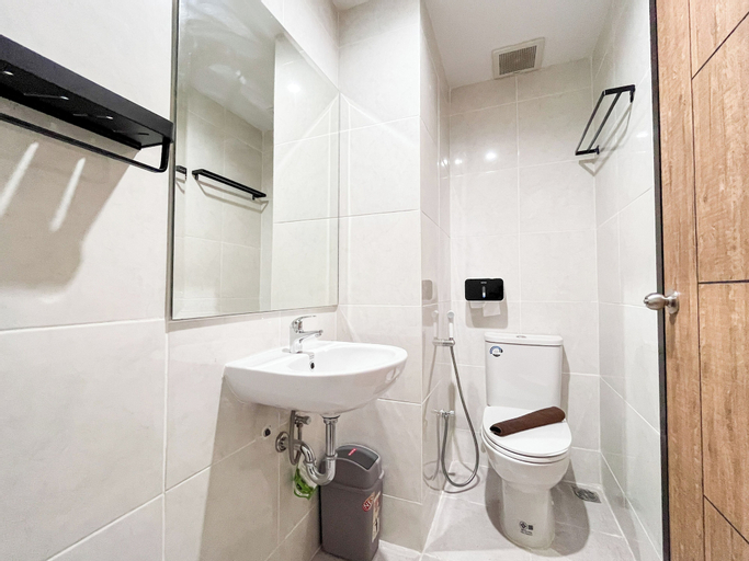 Bedroom 2, Best Deal Studio Room At Delft Ciputra Makassar Apartment, Makassar