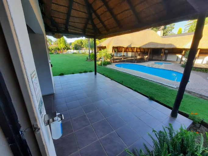 Sport & Beauty 2, Heimat Guesthouse, Lejweleputswa