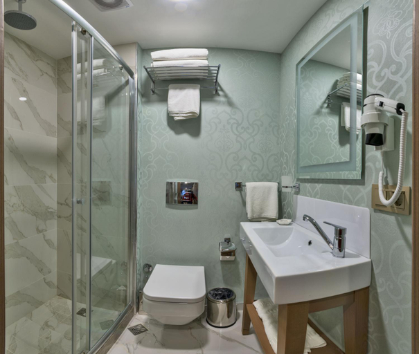 Bathroom 5, Taximist Hotel, Beyoğlu