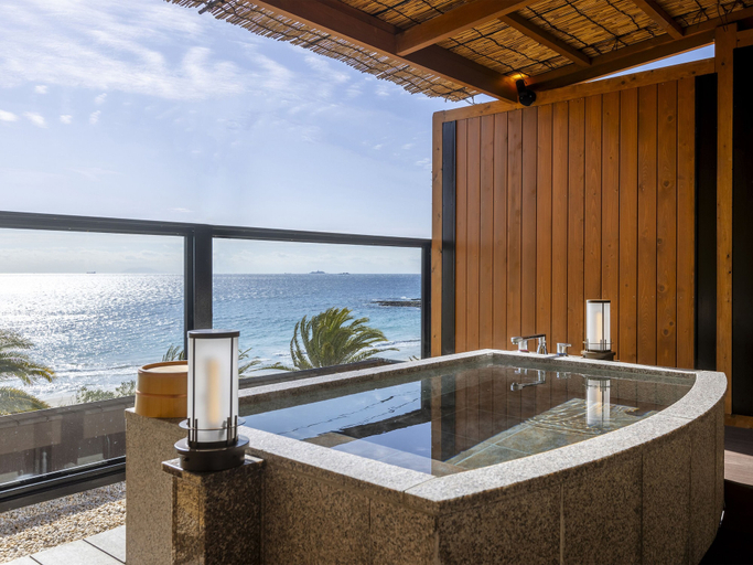Bathroom 3, izukaorukaze, Shimoda