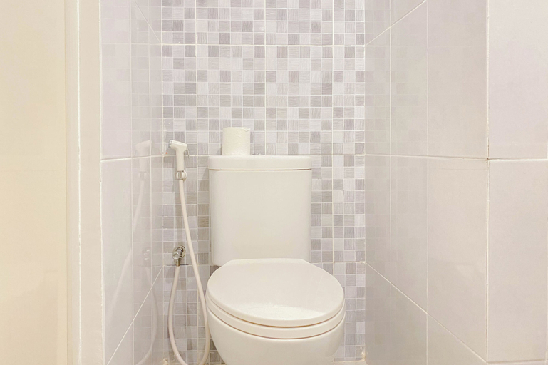 Bathroom 12