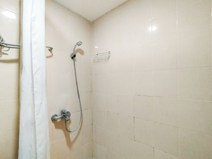 Bathroom 3, Minimalism Designed 1Br Apartment At Parahyangan Residence, Bandung