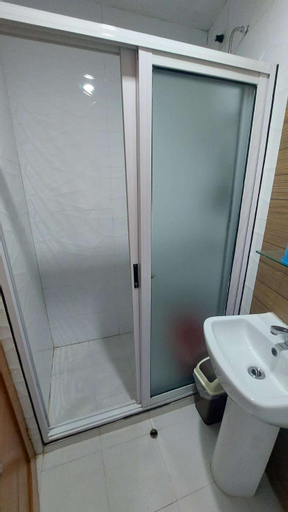 Bathroom 7
