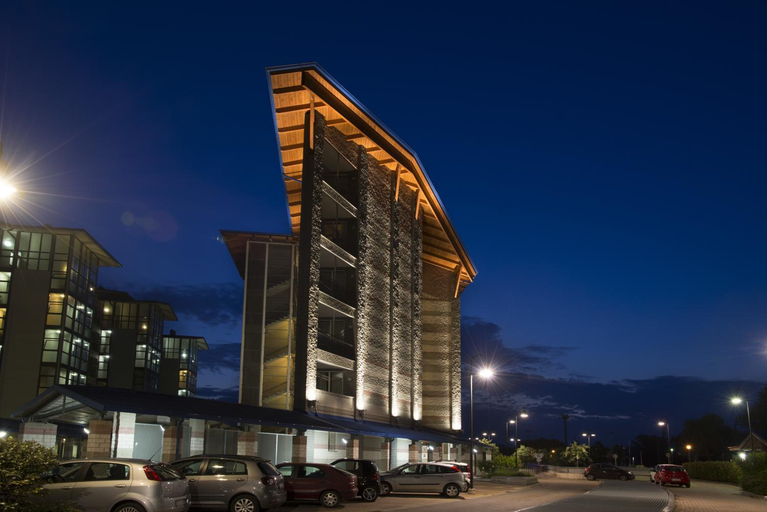 Exterior 3