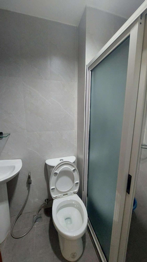 Bathroom 8
