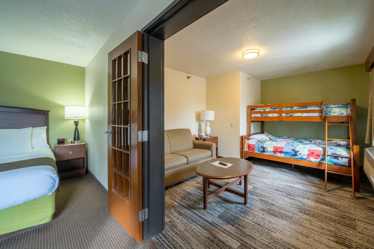 Bedroom 3, AmericInn by Wyndham Grand Rapids, Itasca