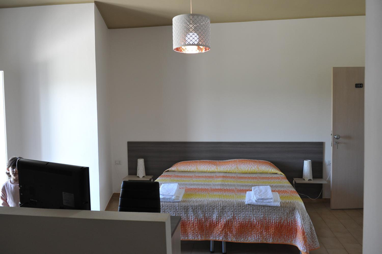 Bedroom 2, Albergo " il Gattopardo" di Esposito Carmela & C sas, Potenza