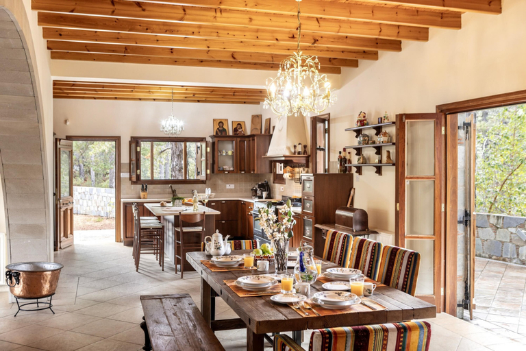 Food & Drinks 5, Troodos Mature Pine Chalet