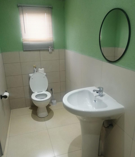 Bathroom 3, Guduza Guest House, Ehlanzeni
