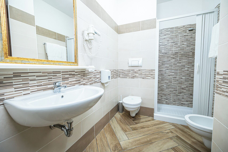 Bathroom 4, La Rosa Hotel - Selinunte, Trapani