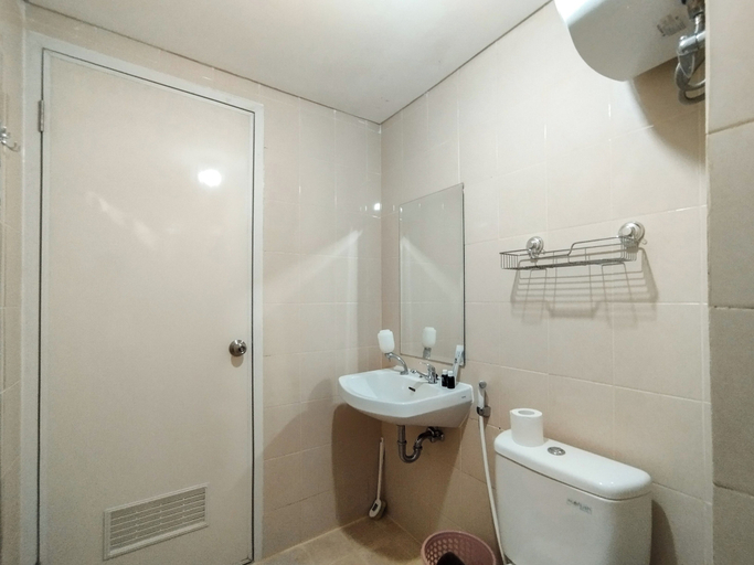 Bathroom 2, Best Deal And Nice 2Br Apartment At Parahyangan Residence, Bandung