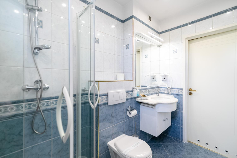 Bathroom 3, Rezydencja Czantoria & Spa, Cieszyn