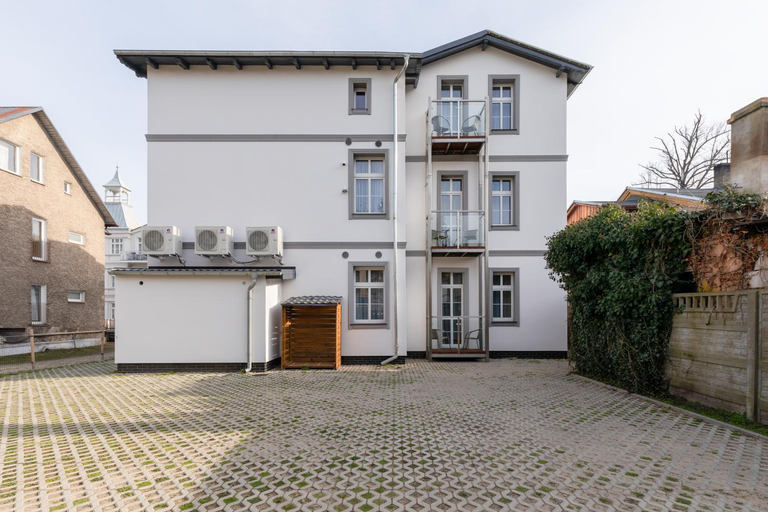 Others 4, Villa Nadzieja, Kamień