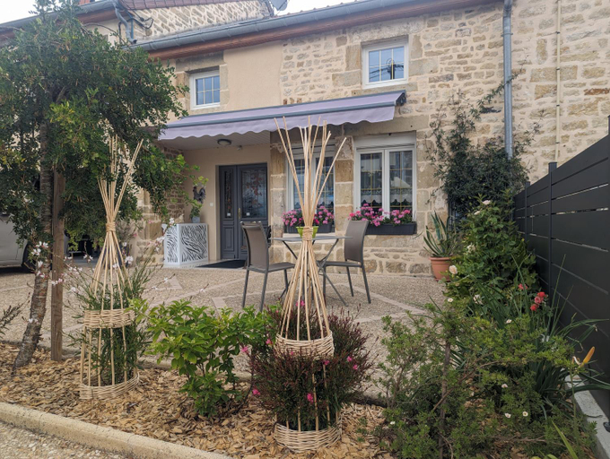 Others 4, MON PRESLOT Borne de recharge electrique payante, Haute-Marne
