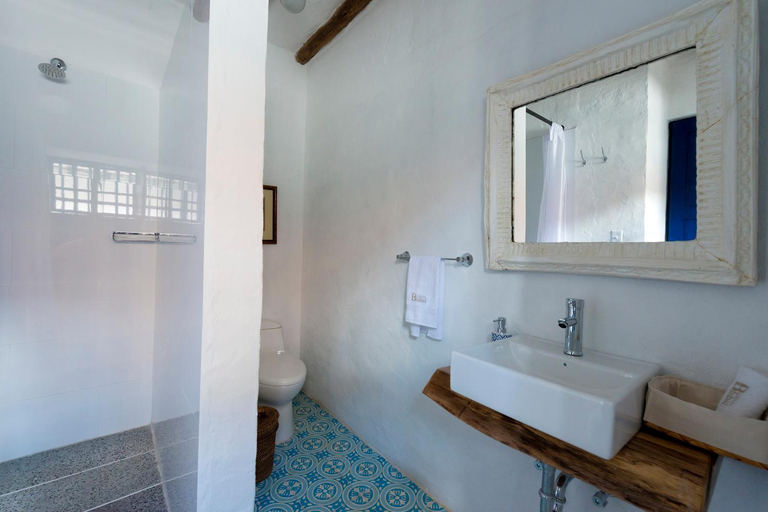 Bathroom 3, Casa La Bisbal, Cucunubá