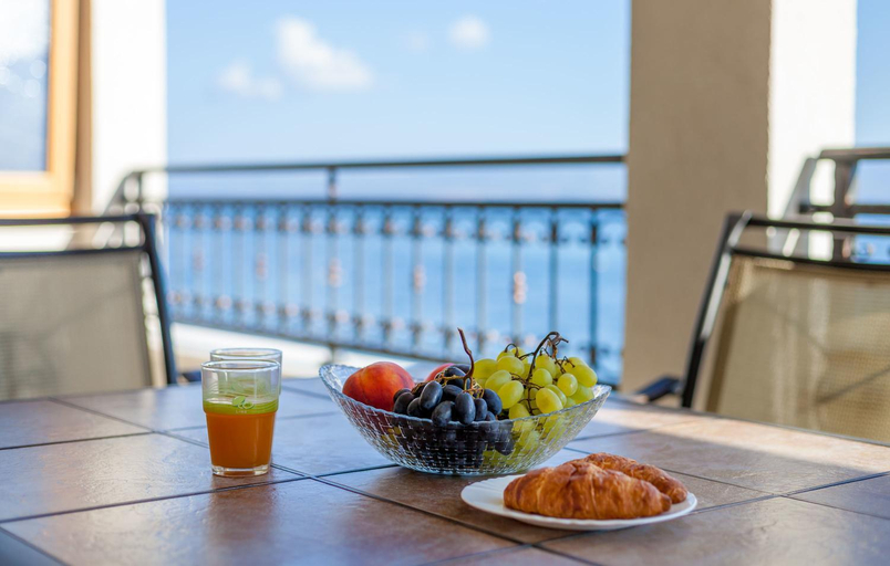 Food & Drinks, Apartments Lea, Podstrana