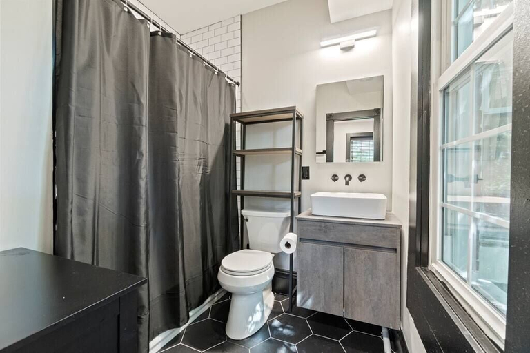 Room 4, Spacious Massive Logan Circle DC Rowhouse, Washington D.C.