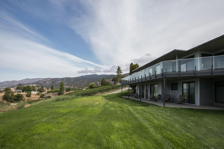 Others 3, The Inn at Therapy Vineyards, Okanagan-Similkameen