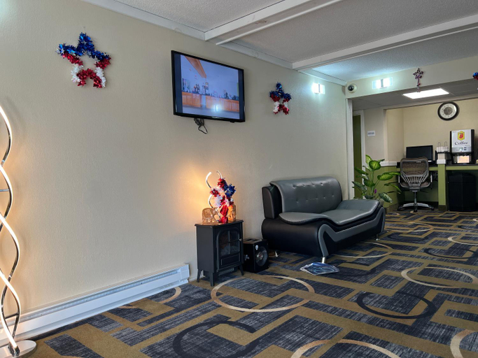 Public Area 3, Super 8 by Wyndham Bangor, Penobscot