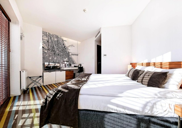 Others 5, Hotel Bayjonn, Sopot