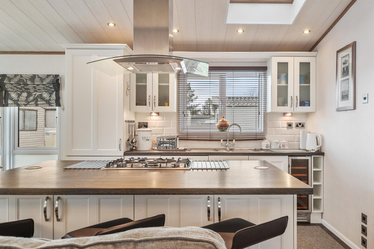 Others 5, Cormorant - Luxury Lodge Close to the Beach, Pembrokeshire