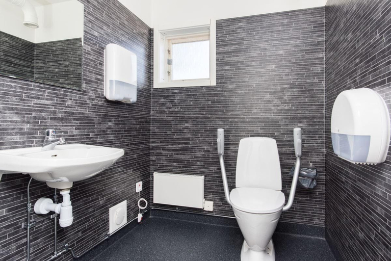 Bathroom 5, Varamons vandrarhem, Motala